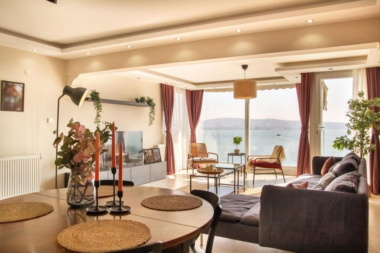 Апартаменти Exceptional Flat With Gorgeous Sea View In Ізмір Екстер'єр фото