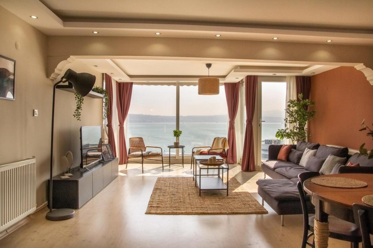 Апартаменти Exceptional Flat With Gorgeous Sea View In Ізмір Екстер'єр фото