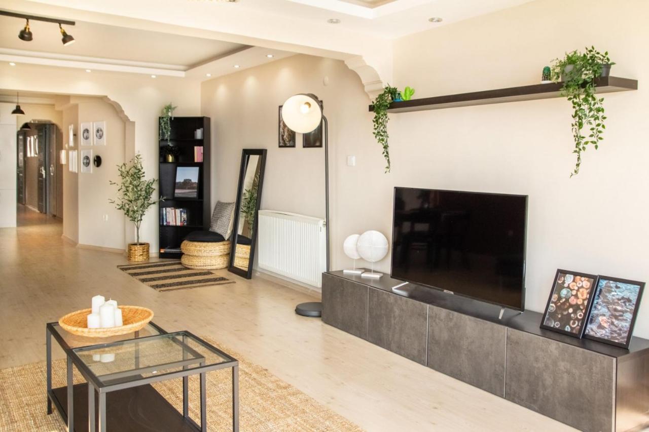 Апартаменти Exceptional Flat With Gorgeous Sea View In Ізмір Екстер'єр фото